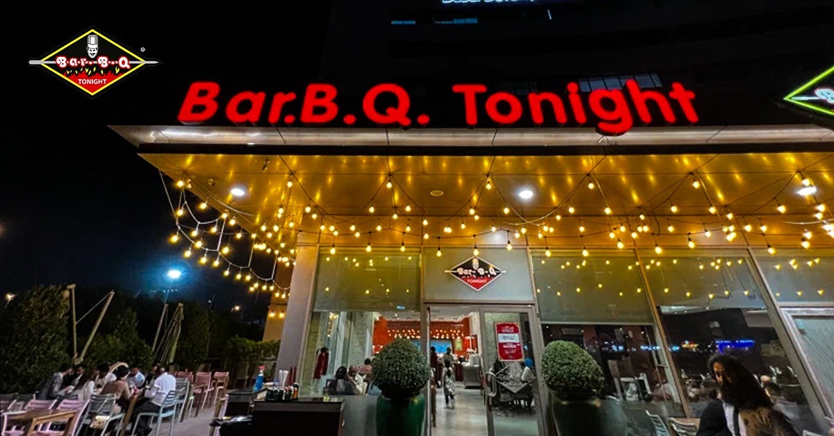 Why Dubai Locals Recommend Friday Night at Bar B Q Tonight Dubai Spot